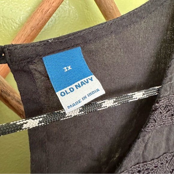 Old Navy | 3X | Black Ruffle Lace-Trim Short-Sleeve Blouse - Picture 3 of 4